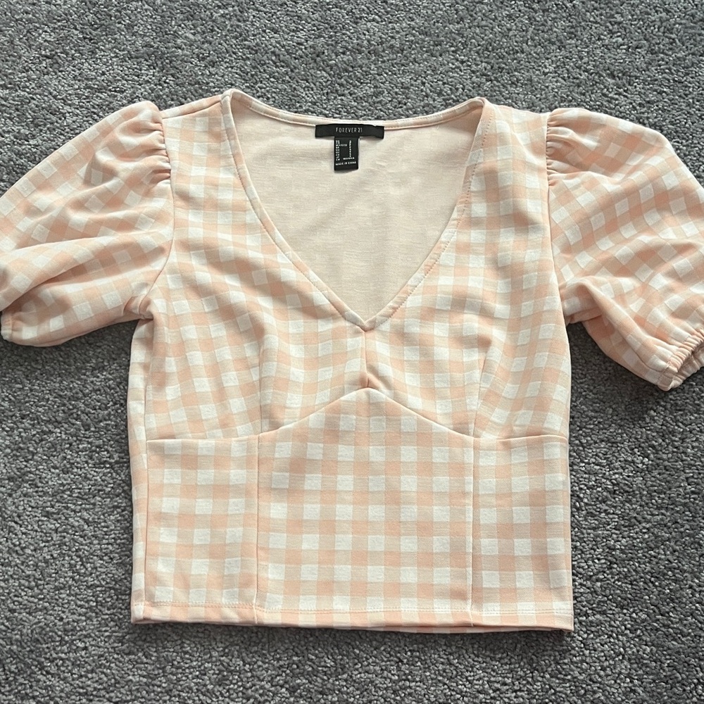 Forever 21 Pink Gingham Puff Sleeve Crop Top